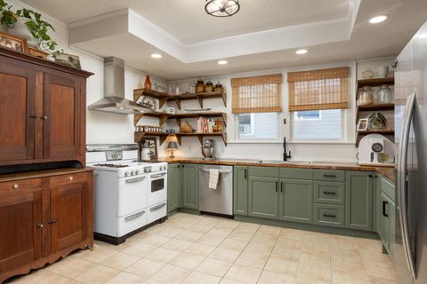 Tiny photo for 1714 Bennett Avenue, Chattanooga, TN 37404 (MLS # 1527514)