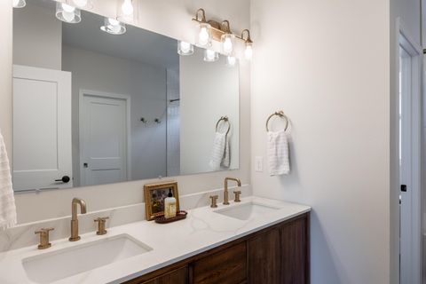 Tiny photo for 1714 Bennett Avenue, Chattanooga, TN 37404 (MLS # 1527514)