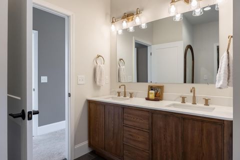 Tiny photo for 1714 Bennett Avenue, Chattanooga, TN 37404 (MLS # 1527514)