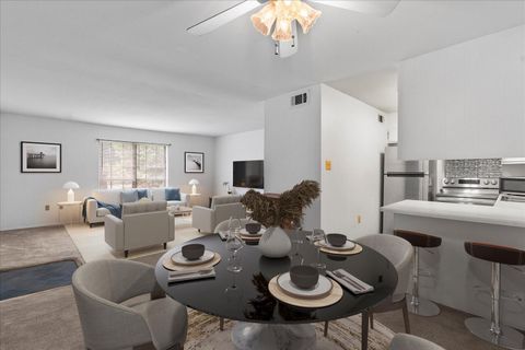 Photo of 900 Mountain Creek Road, Chattanooga, TN 37405 (MLS # 1516133)