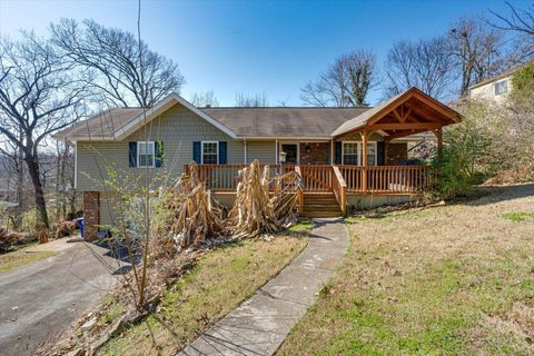 Photo of 4557 N Ravenwood Drive, Chattanooga, TN 37415 (MLS # 1529535)