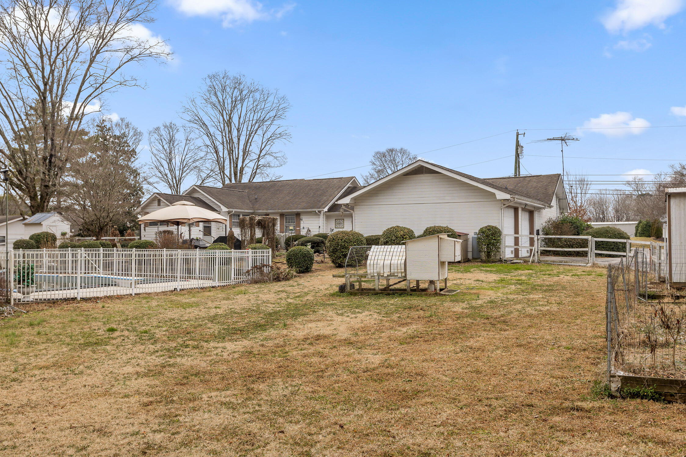 McDonald, Tennessee 37353, United States, 4 Bedrooms Bedrooms, ,2 BathroomsBathrooms,Residential,Contingent,7968