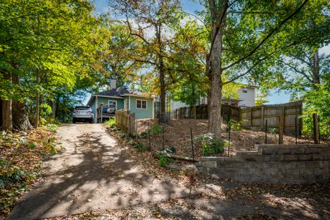 Tiny photo for 1009 Winthrop Street, Chattanooga, TN 37405 (MLS # 1530223)