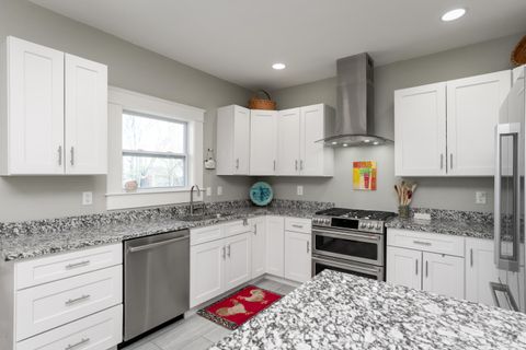 Tiny photo for 1009 Winthrop Street, Chattanooga, TN 37405 (MLS # 1530223)