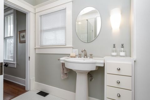 Tiny photo for 1009 Winthrop Street, Chattanooga, TN 37405 (MLS # 1530223)