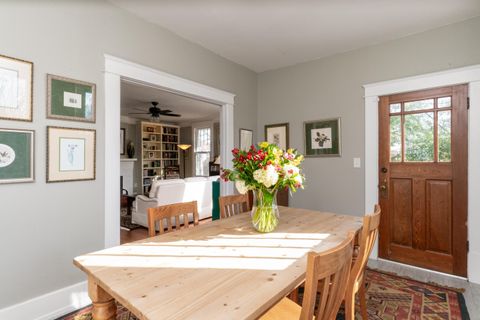 Tiny photo for 1009 Winthrop Street, Chattanooga, TN 37405 (MLS # 1530223)