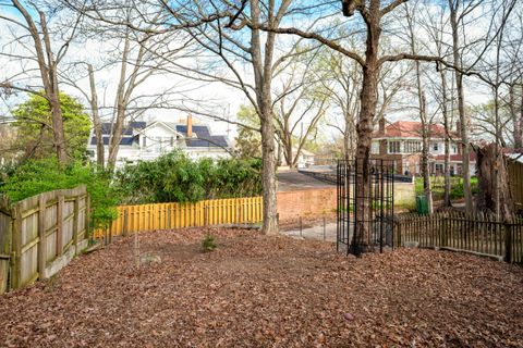 Tiny photo for 1009 Winthrop Street, Chattanooga, TN 37405 (MLS # 1530223)