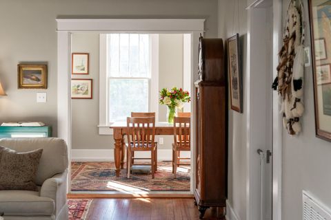 Tiny photo for 1009 Winthrop Street, Chattanooga, TN 37405 (MLS # 1530223)