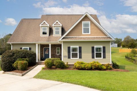 Photo of 9901 Breeze Hill Lane, Soddy Daisy, TN 37379 (MLS # 1519817)