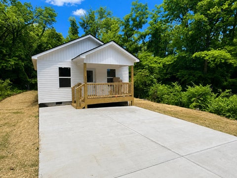 Homes For Sale - 2620 E 21st Street<br/> Chattanooga, TN 37404