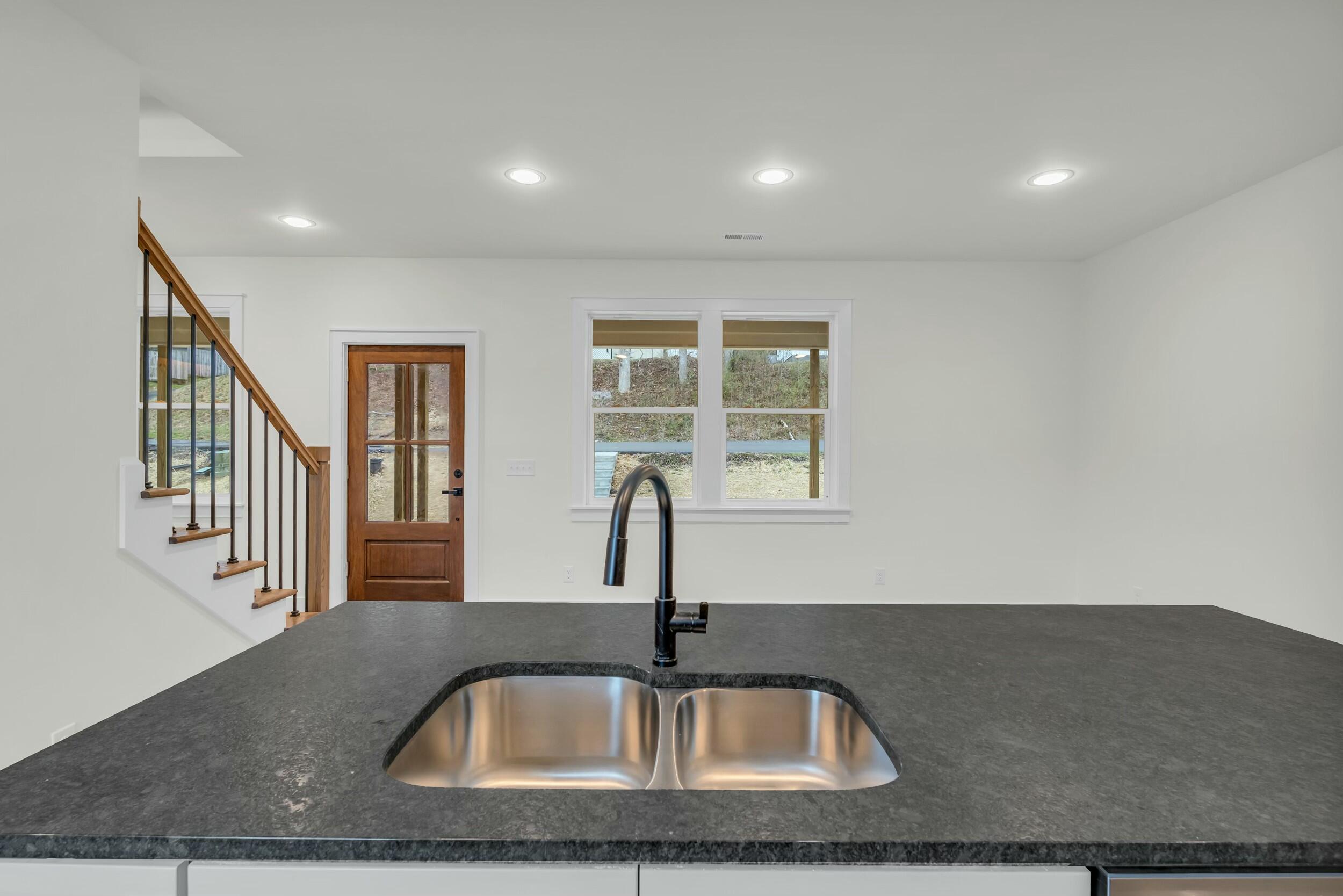 146 Douglas Circle, Cleveland, Tennessee image 9