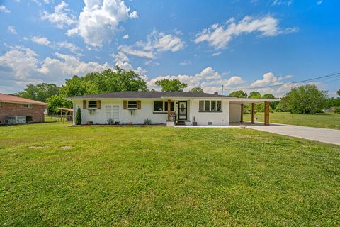 Photo of 7803 Middle Valley Road, Hixson, TN 37343 (MLS # 1533414)