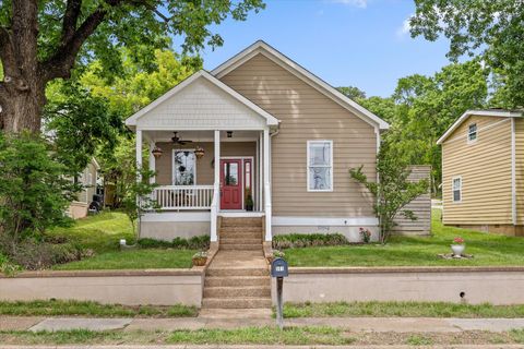 Photo of 501 W Bell Avenue, Chattanooga, TN 37405 (MLS # 1533816)