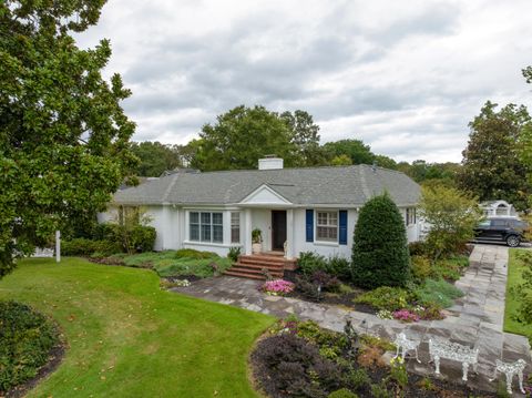 Photo of 1705 Carroll Lane, Chattanooga, TN 37405 (MLS # 1506153)