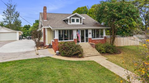 621 Highland Avenue NW Cleveland TN 37311