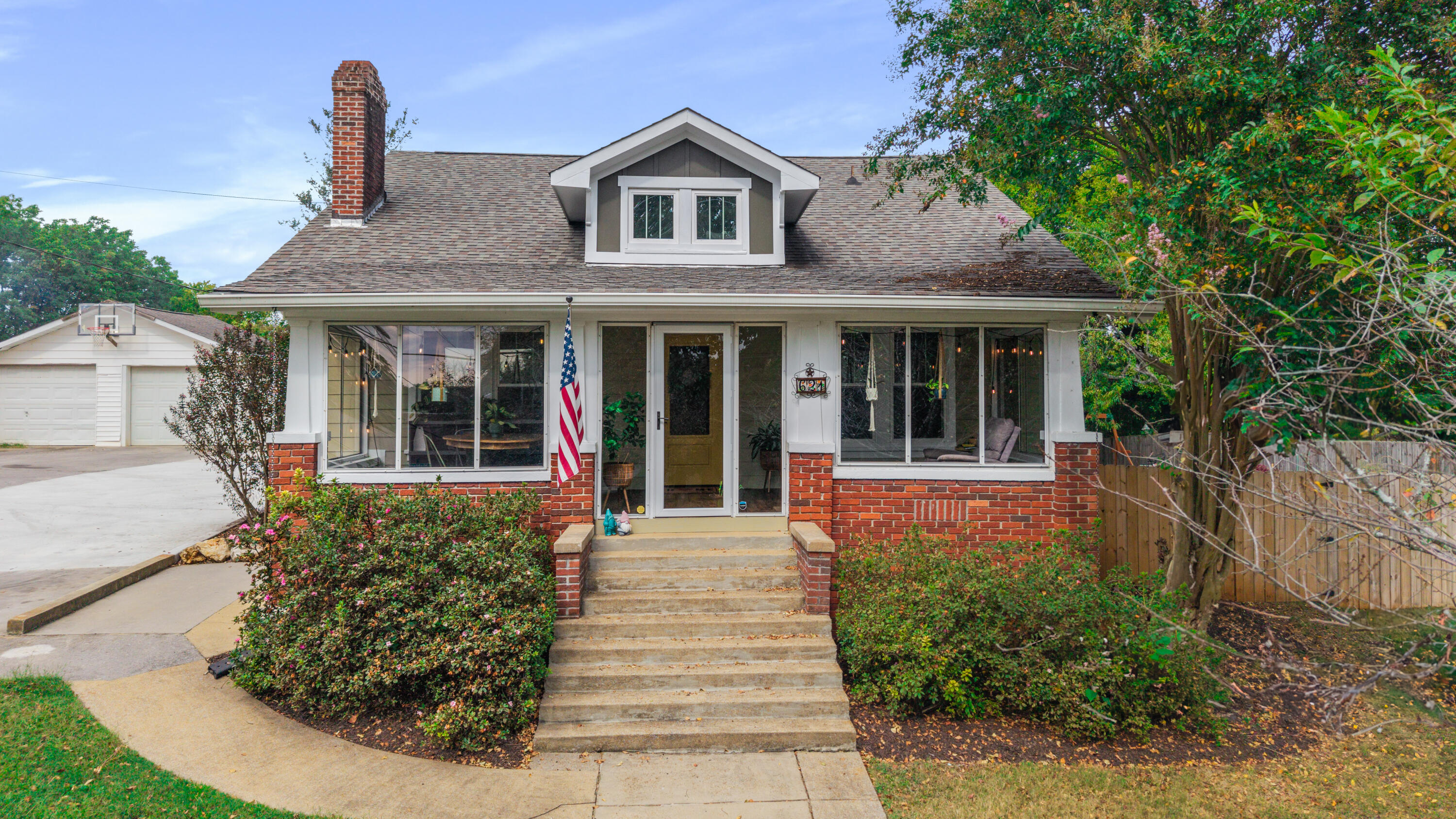 621 Highland Avenue NW