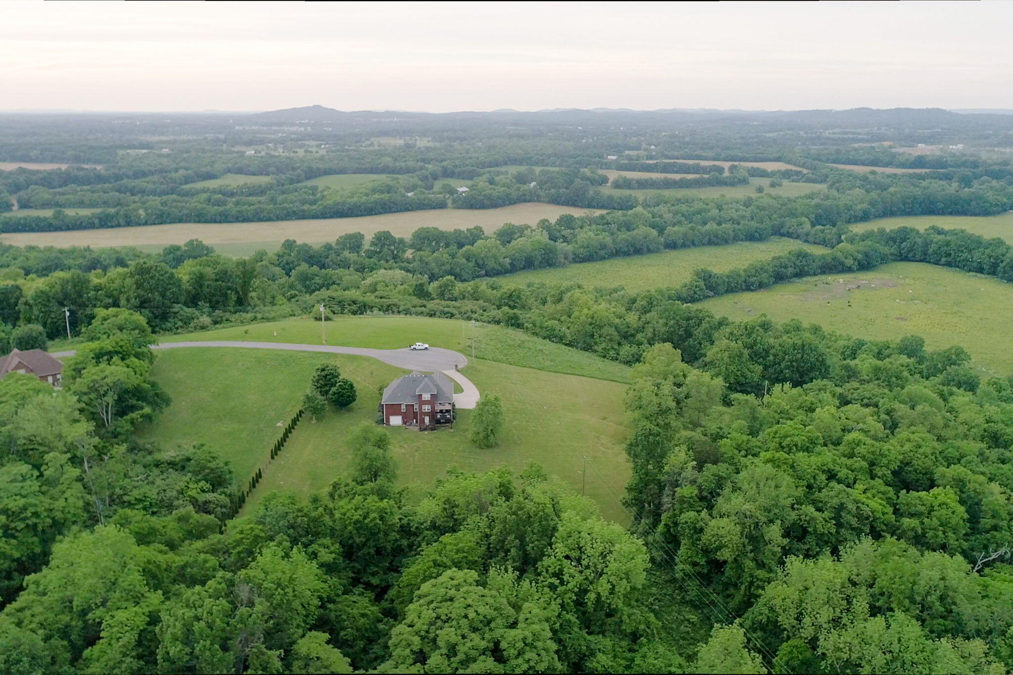 Overlook Lane, Shelbyville, Tennessee image 3
