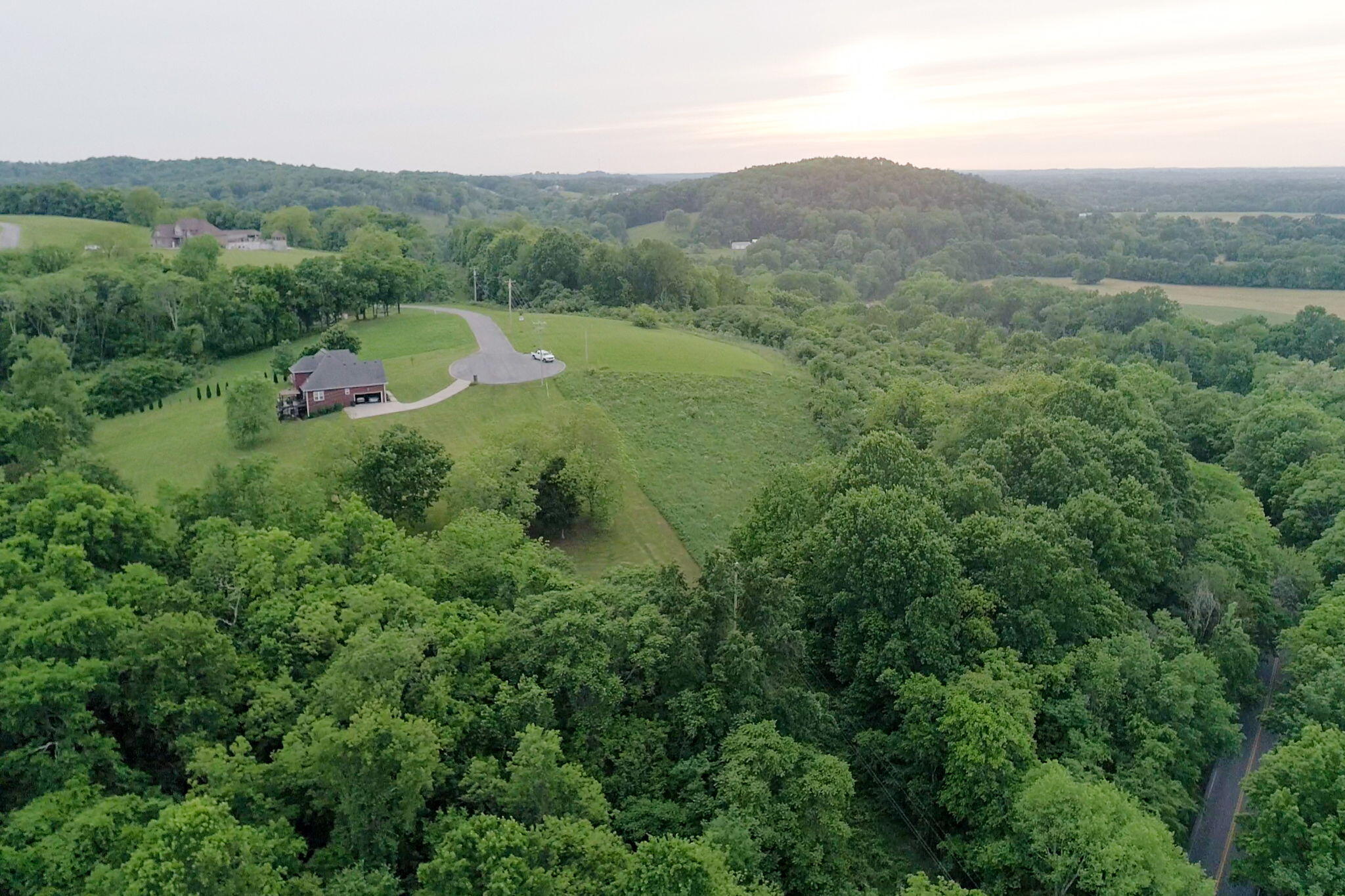 Overlook Lane, Shelbyville, Tennessee image 17