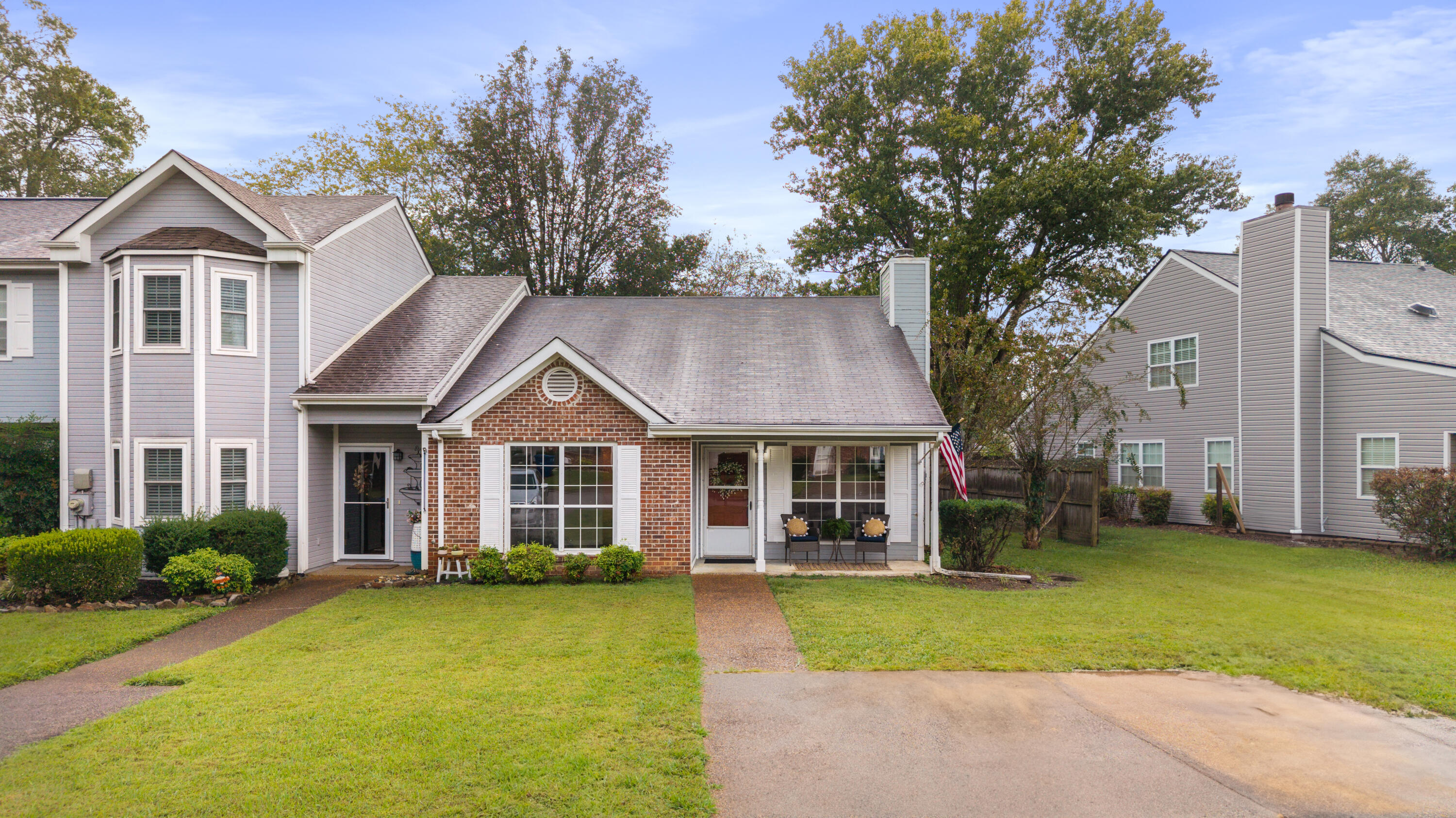 1310 Leaside Lane