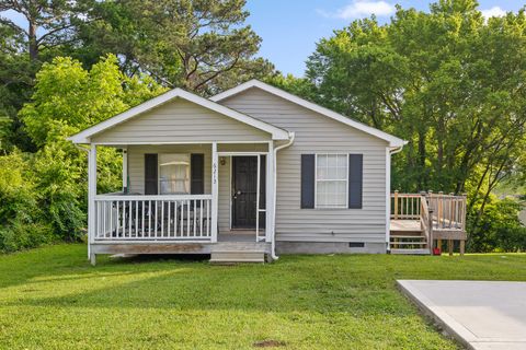 Photo of 6213 Walden Avenue, Chattanooga, TN 37421 (MLS # 1513678)