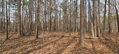 Tiny photo for 4 Lakeview Est Lane, Eatonton, GA 31024 (MLS # 1528461)