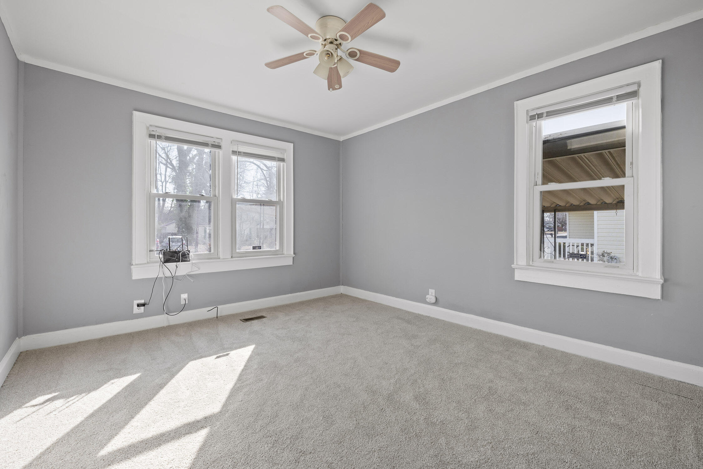 Chattanooga, Tennessee 37411, United States, 2 Bedrooms Bedrooms, ,1 BathroomBathrooms,Residential,Active,13295