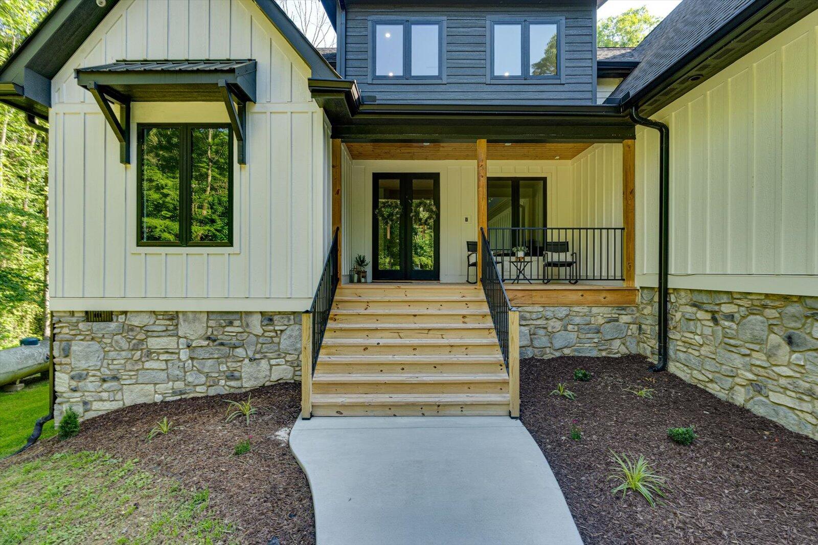 505 Tanya Drive, Whitwell, Tennessee image 2