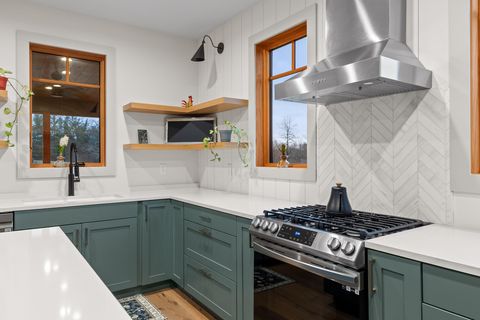 Tiny photo for 763 Us-127, Signal Mountain, TN 37377 (MLS # 1526996)