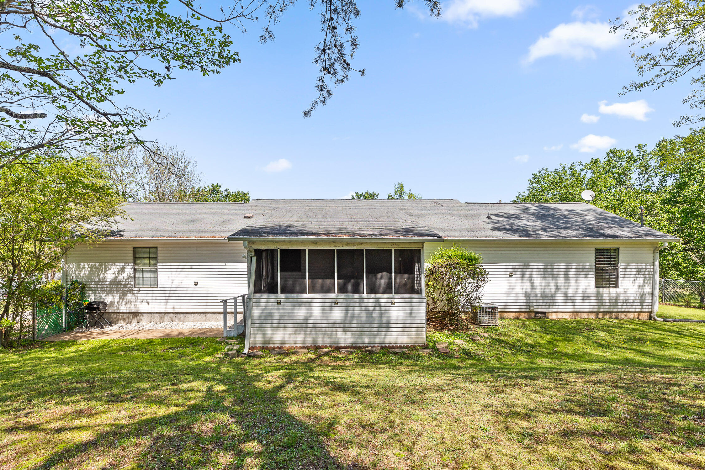 60 Hillside Drive, Ringgold, Georgia image 9