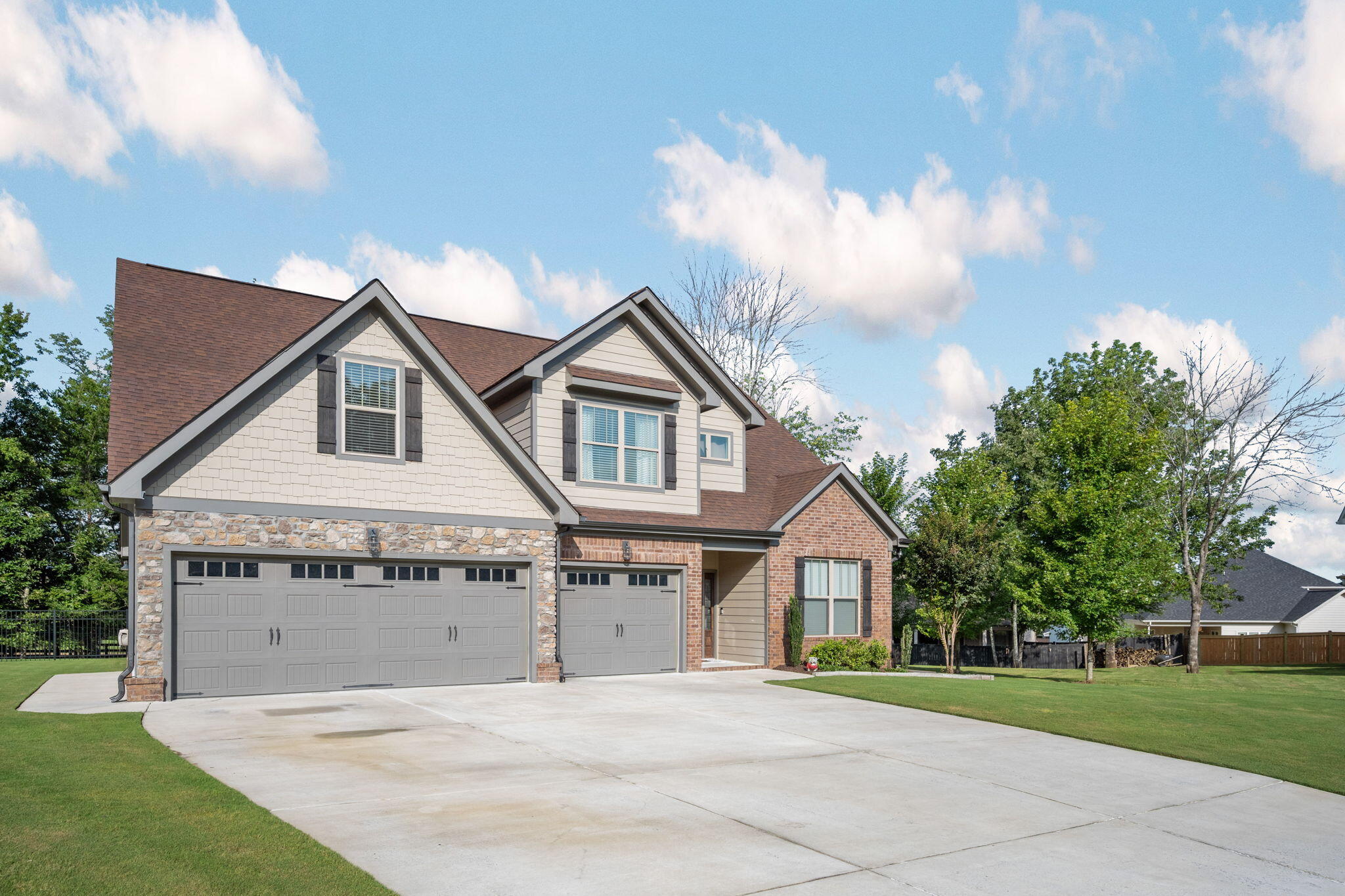7226 Greenmont Circle