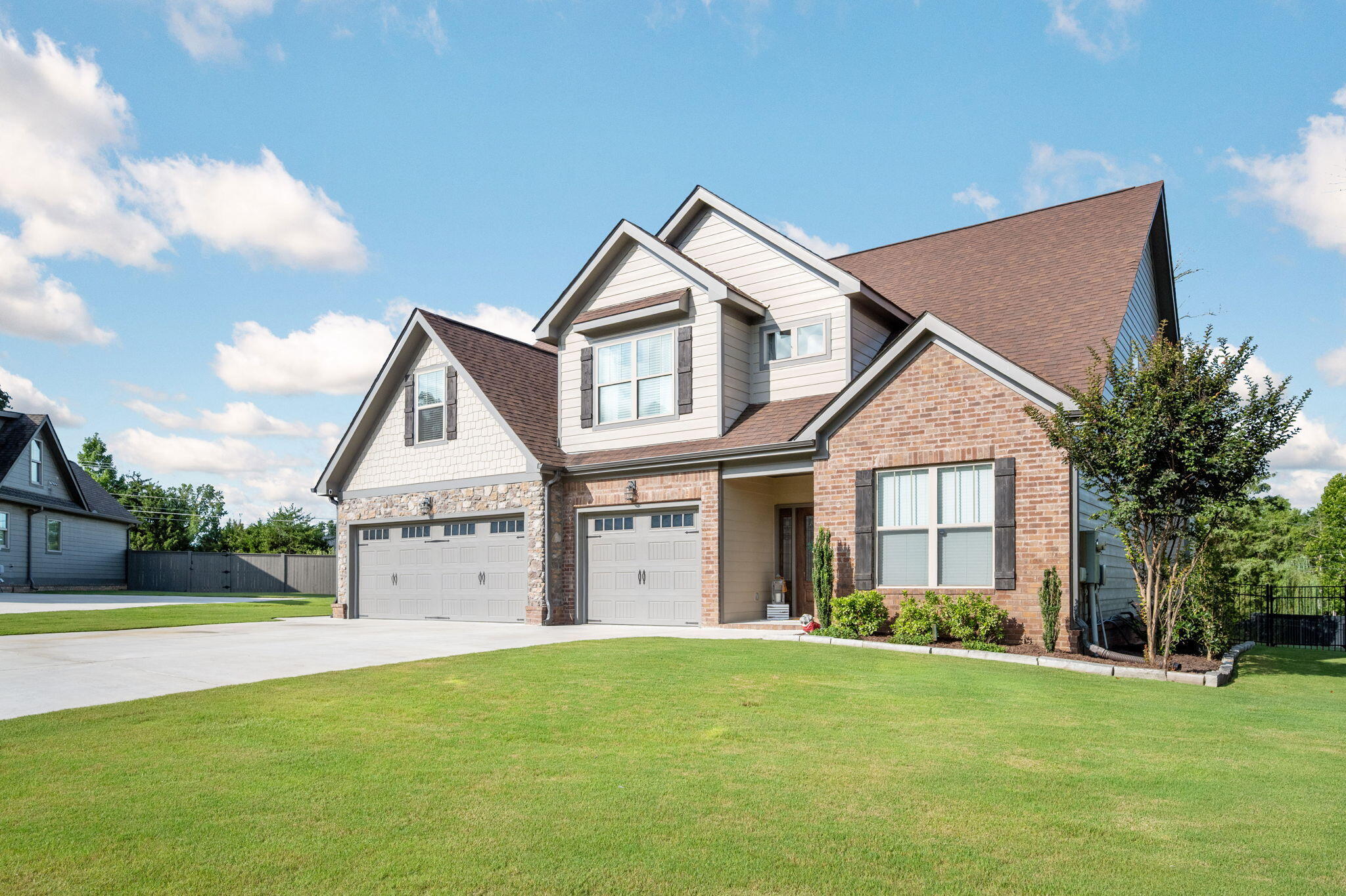7226 Greenmont Circle