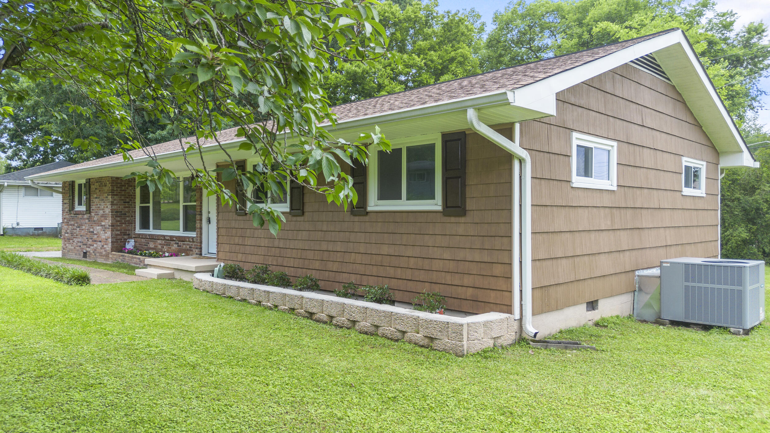 1331 Phils Drive, Chattanooga, Tennessee image 5