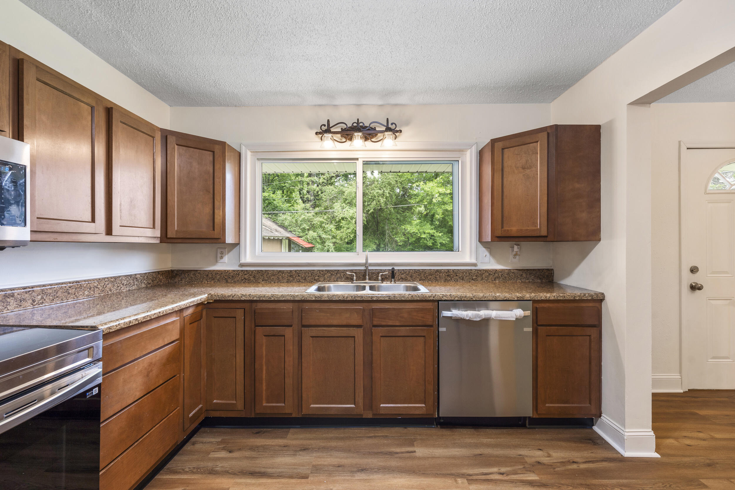 1331 Phils Drive, Chattanooga, Tennessee image 13