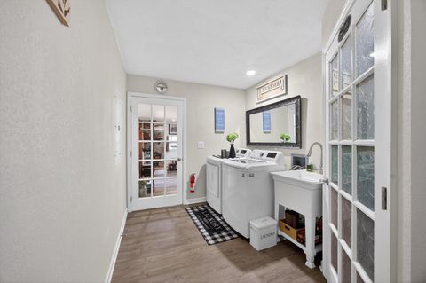 Tiny photo for 814 Rodgers Road, Crossville, TN 38572 (MLS # 1529054)