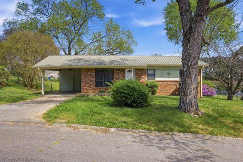 Photo of 9025 Waconda Shore Drive, Chattanooga, TN 37416 (MLS # 1531667)