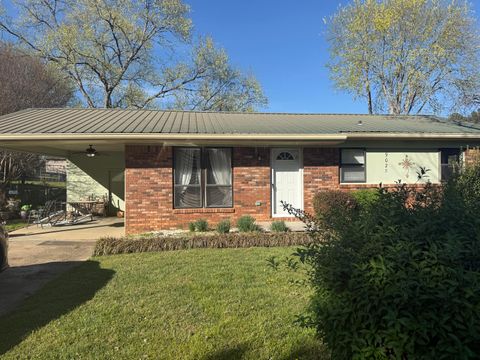 Photo of 9025 Waconda Shore Drive, Chattanooga, TN 37416 (MLS # 1531667)