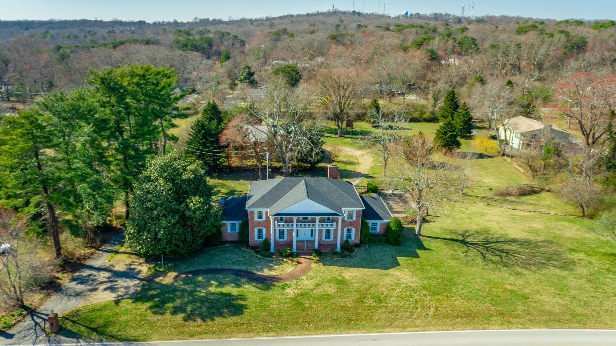 2500 E Brow Road, Signal Mountain, Tennessee image 7