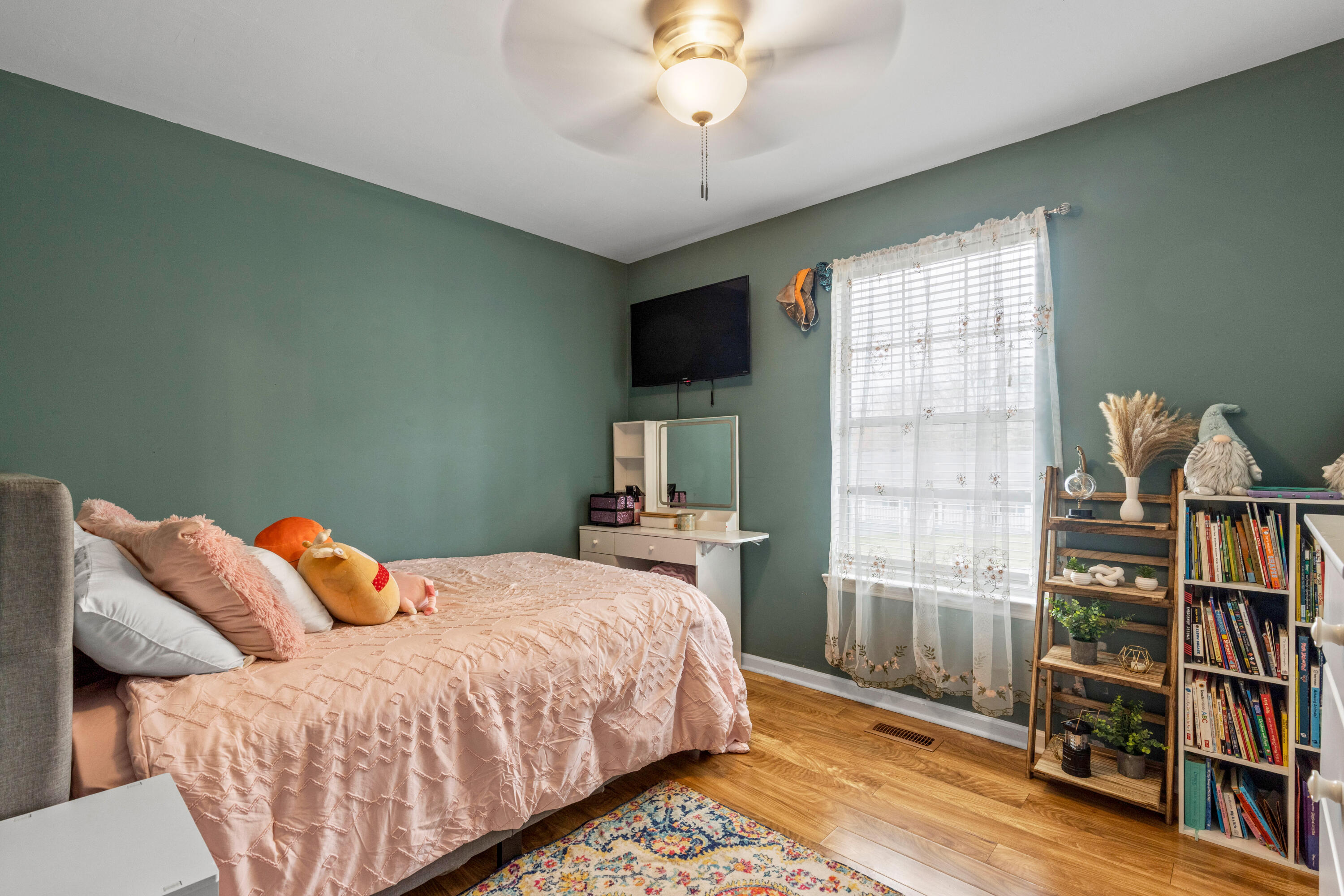 7629 Walnut Hills Drive