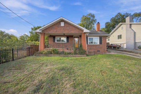 Photo of 1906 E 4th Street, Chattanooga, TN 37404 (MLS # 1544766)