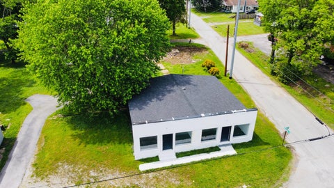 Homes For Sale - 125 W Indiana Avenue<br/> Whitwell, TN 37397