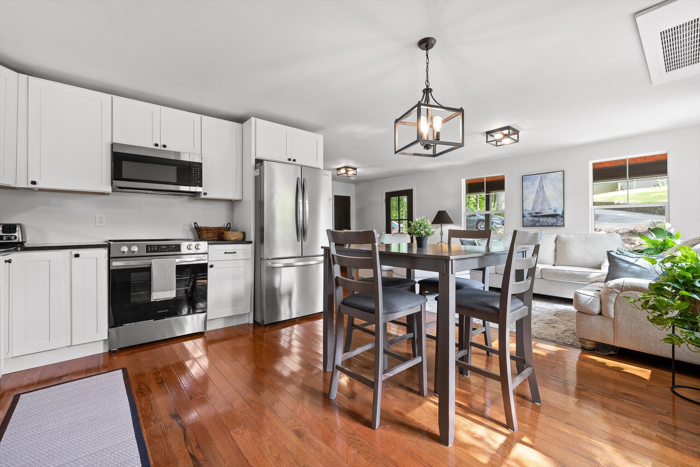 Chattanooga, Tennessee 37415, United States, 4 Bedrooms Bedrooms, ,3 BathroomsBathrooms,Residential,Active,119491