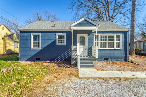 Photo of 656 N Moore Road, Chattanooga, TN 37411 (MLS # 1531658)