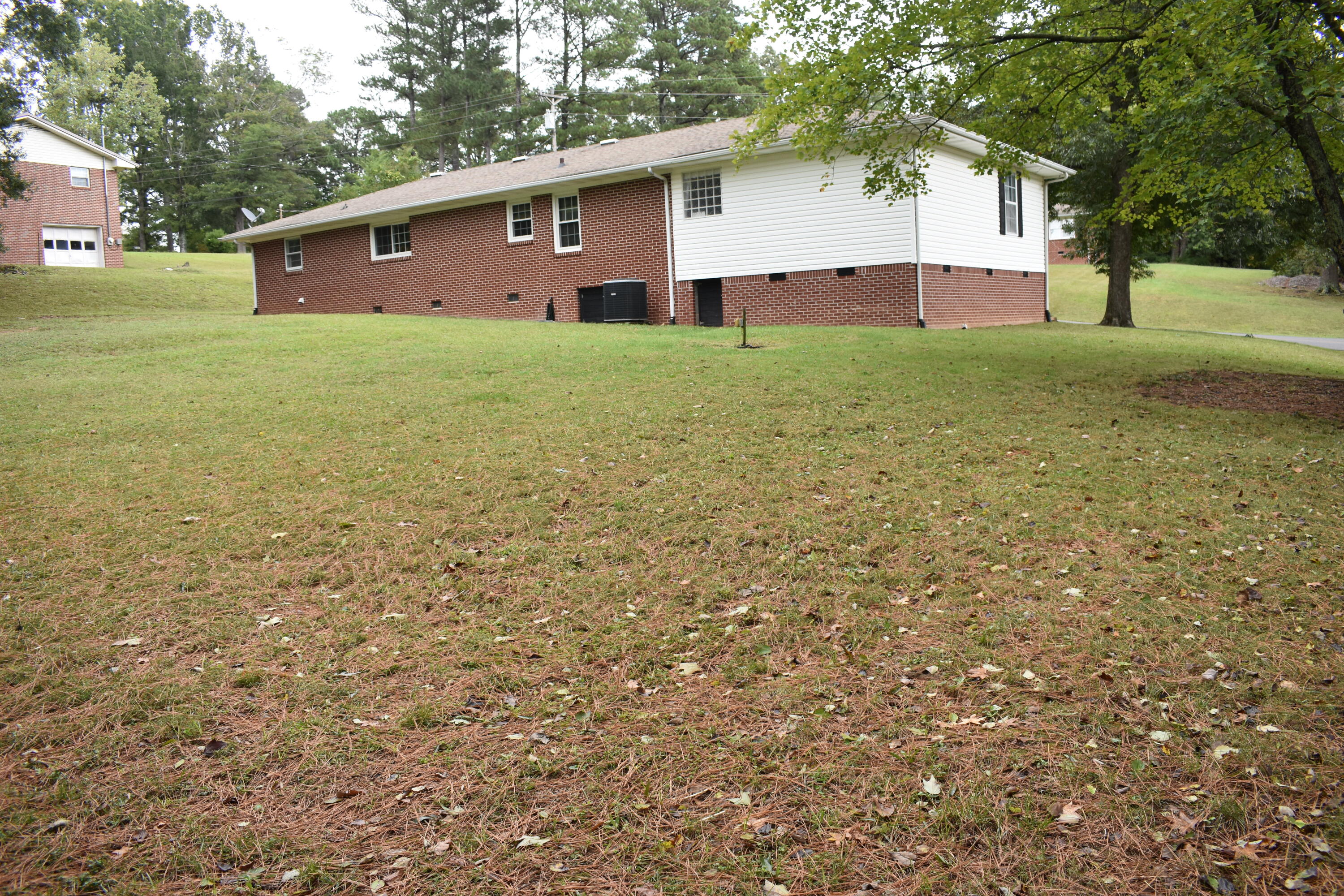 2828 Suncrest Drive, Dalton, Georgia image 18