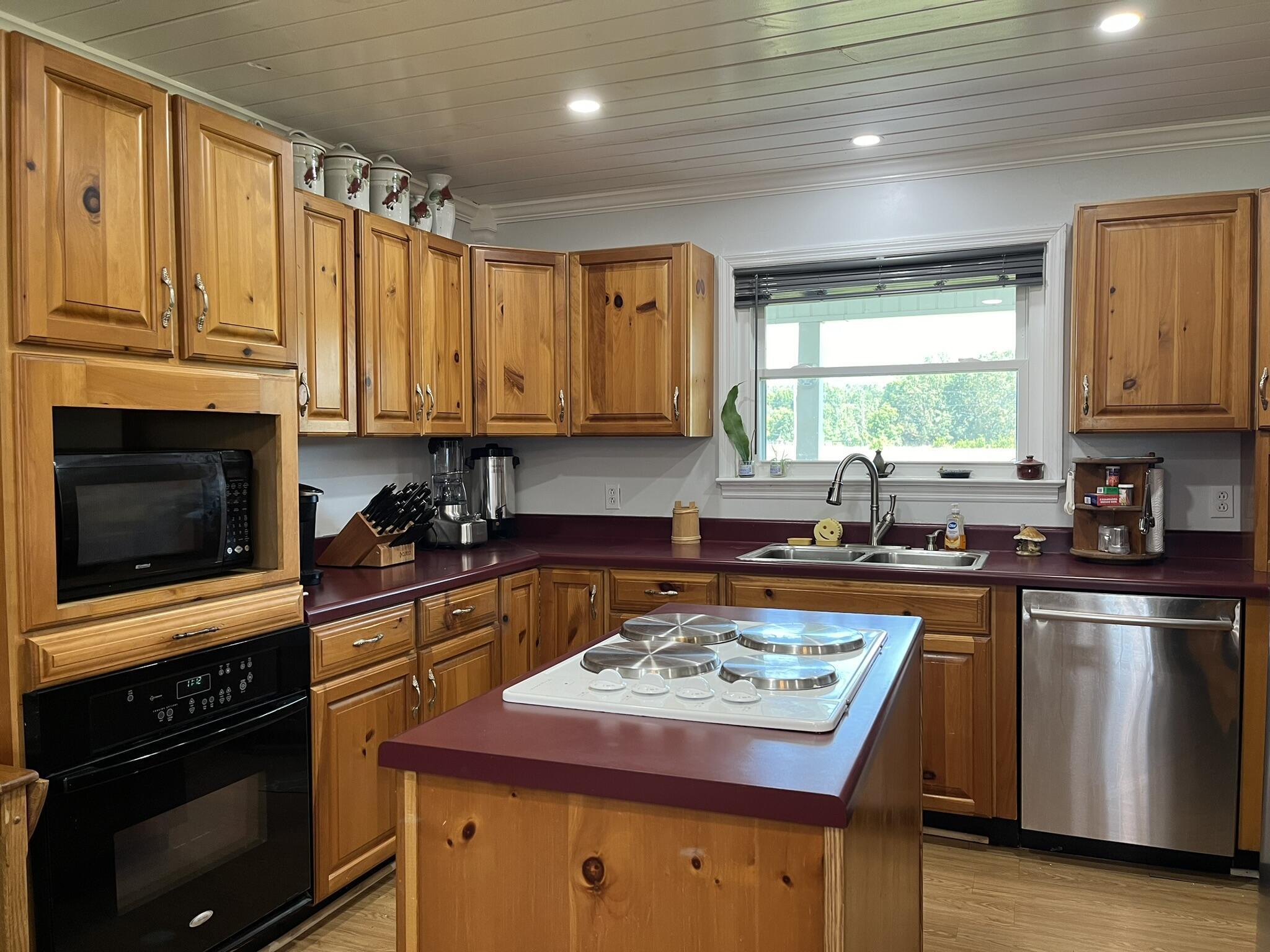 Bryant, Alabama 35958, United States, 4 Bedrooms Bedrooms, ,3 BathroomsBathrooms,Residential,Active,16739