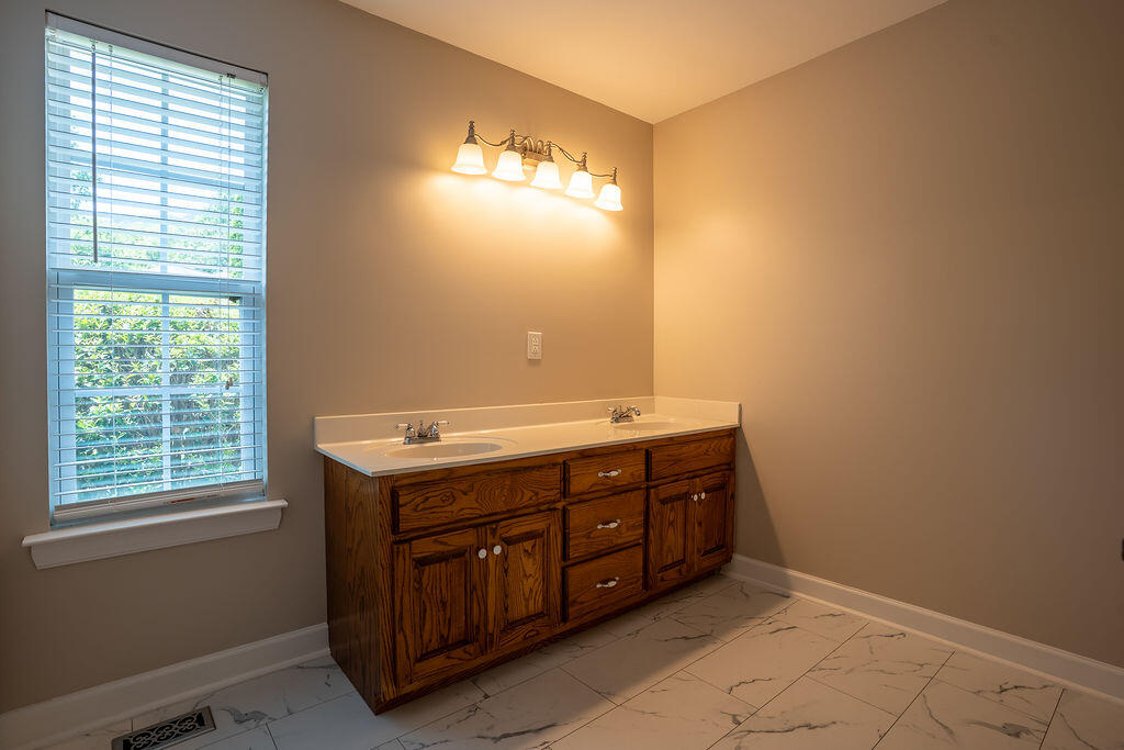 Trenton, Georgia 30752, United States, 3 Bedrooms Bedrooms, ,2 BathroomsBathrooms,Residential,Active,160946