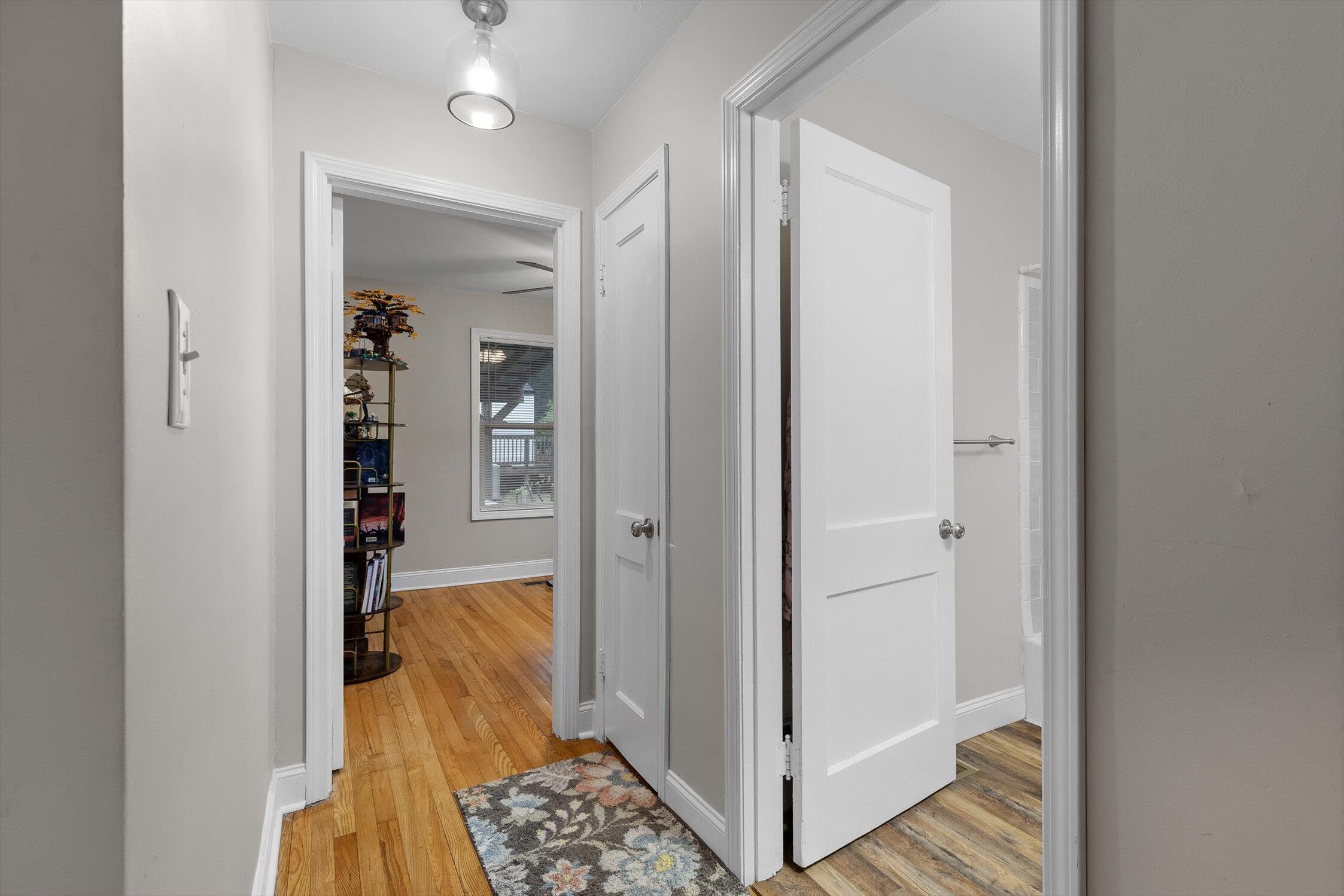 Chattanooga, Tennessee 37411, United States, 2 Bedrooms Bedrooms, ,1 BathroomBathrooms,Residential,Active,217313