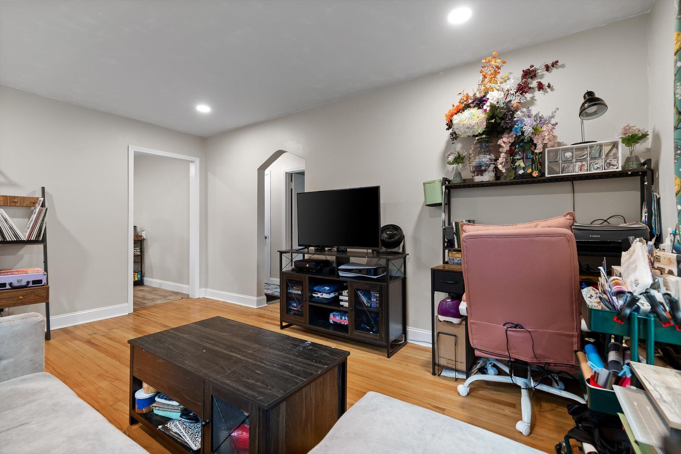 Chattanooga, Tennessee 37411, United States, 2 Bedrooms Bedrooms, ,1 BathroomBathrooms,Residential,Active,217313