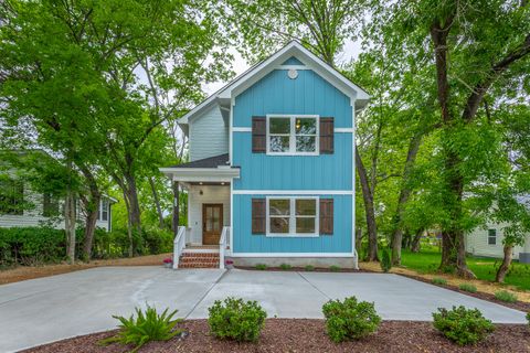 Photo of 2111 Ivy Street, Chattanooga, TN 37404 (MLS # 1532935)