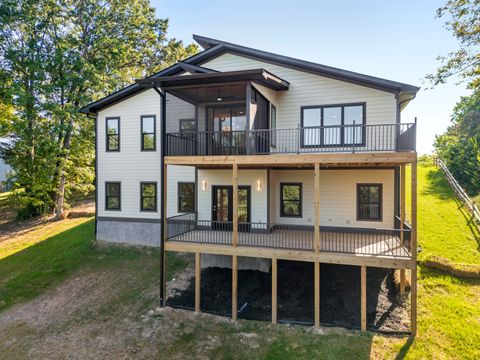 Photo of 1015 Panorama Drive, Chattanooga, TN 37421 (MLS # 1520906)