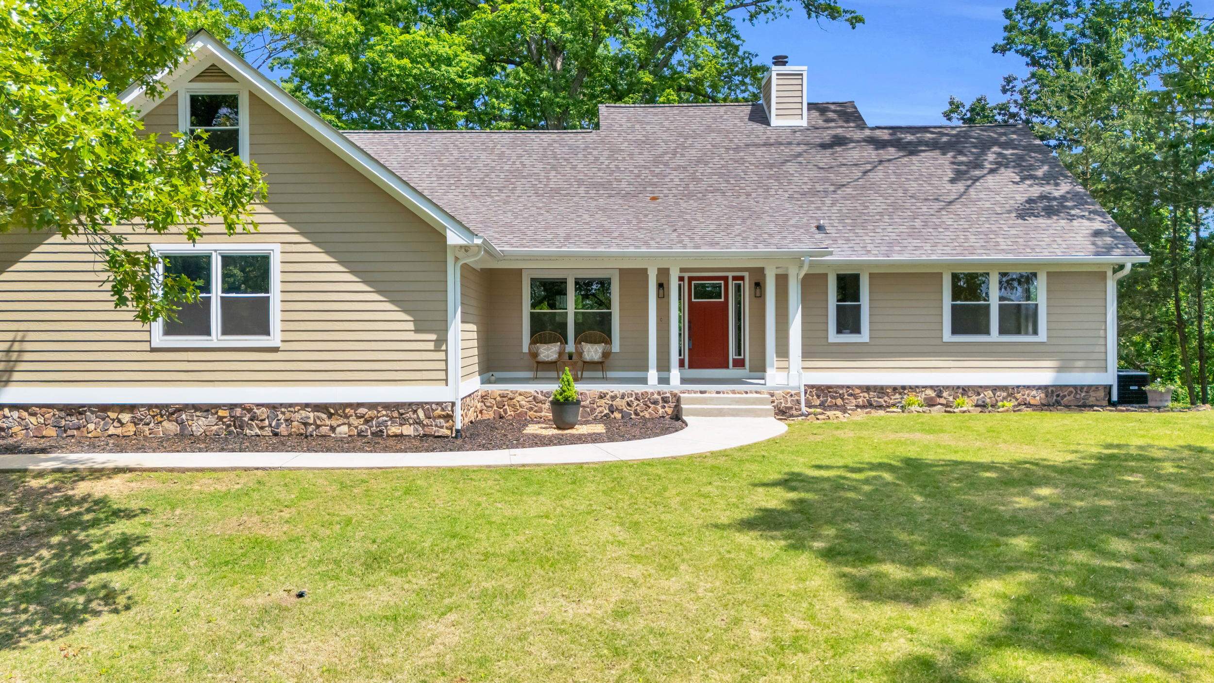5227 Bell Ridge Drive, Apison, Tennessee image 1